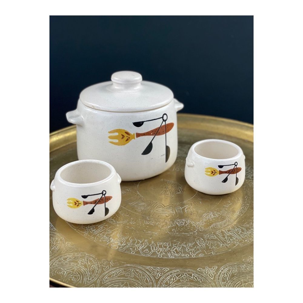 Vintage West Bend Ceramic Lidded Bean Pot with 2 Matching Ramekins Pottery